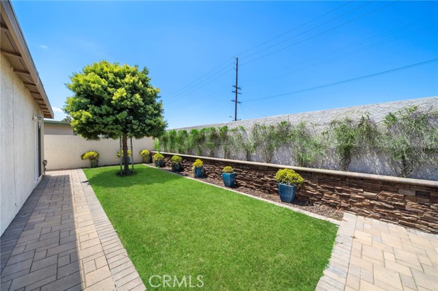 Detail Gallery Image 37 of 38 For 9181 Sherry Cir, Huntington Beach,  CA 92646 - 4 Beds | 2 Baths