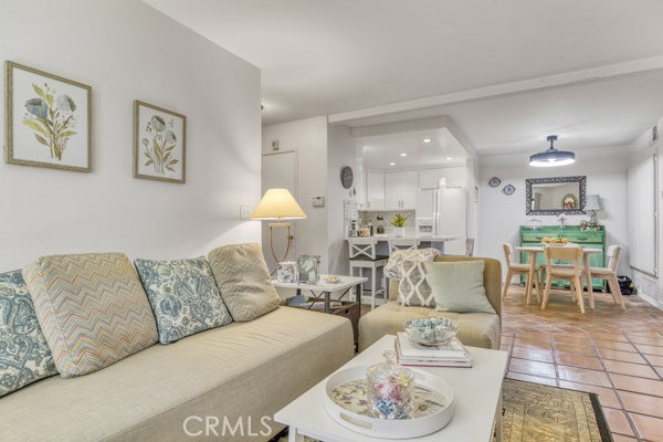 Detail Gallery Image 5 of 25 For 15155 Sherman Way #14,  Van Nuys,  CA 91405 - 1 Beds | 1 Baths