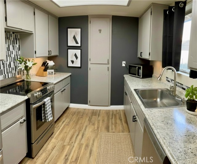 Detail Gallery Image 17 of 19 For 16661 Central, Apple Valley,  CA 92307 - 3 Beds | 2 Baths