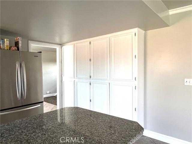 Detail Gallery Image 10 of 28 For 1077 Pecan, Madera,  CA 93637 - 4 Beds | 2/1 Baths