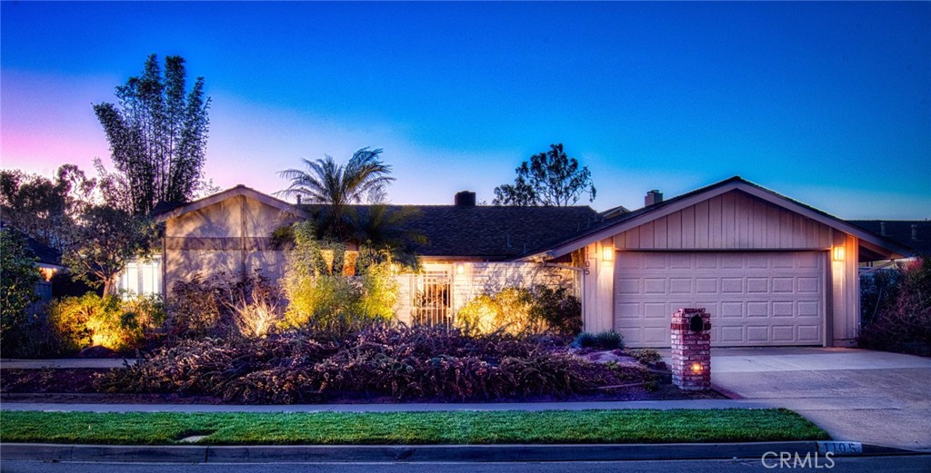 1105 Pembroke Lane, Newport Beach, CA 92660