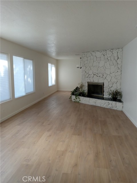 Detail Gallery Image 3 of 19 For 18102 Hinton St, Hesperia,  CA 92345 - 3 Beds | 2 Baths