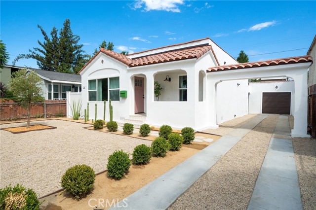 241 E 57th Street, Long Beach CA: https://media.crmls.org/medias/d767148d-8dfd-4133-86fa-430c8942cf91.jpg