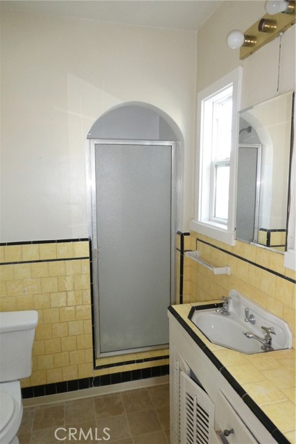 Detail Gallery Image 16 of 33 For 7040 Arlington, Los Angeles,  CA 90043 - 3 Beds | 2 Baths