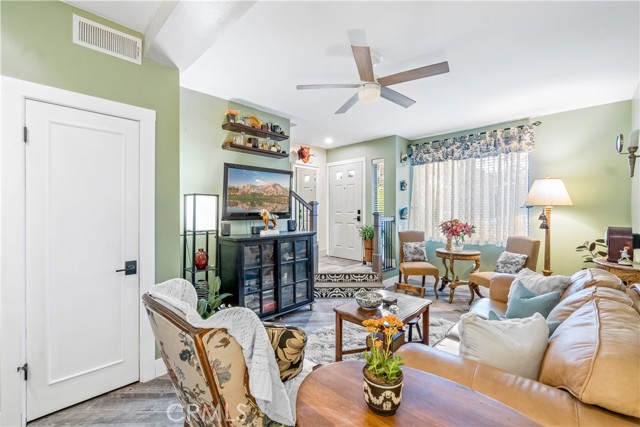 Detail Gallery Image 8 of 42 For 401 E Vista Chino #6,  Palm Springs,  CA 92262 - 2 Beds | 2/1 Baths