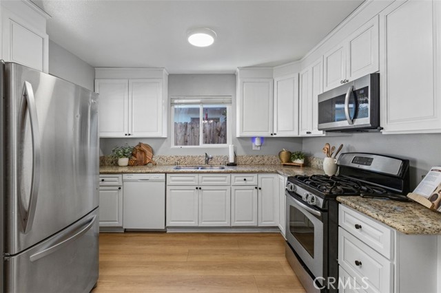 Detail Gallery Image 6 of 34 For 123 E Wilson, Orange,  CA 92867 - 3 Beds | 2 Baths