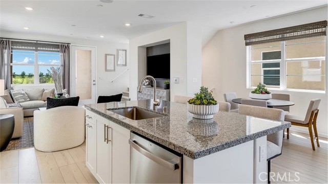 Detail Gallery Image 3 of 22 For 2603 E Lincoln Paseo, Ontario,  CA 91762 - 3 Beds | 2/1 Baths