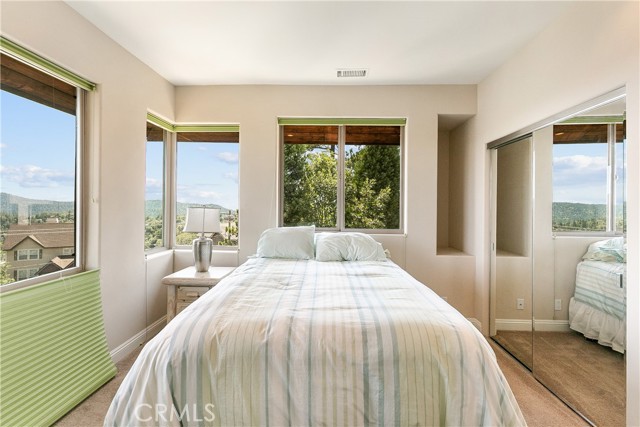 Detail Gallery Image 25 of 40 For 27692 Caribou Dr, Lake Arrowhead,  CA 92352 - 4 Beds | 2/1 Baths