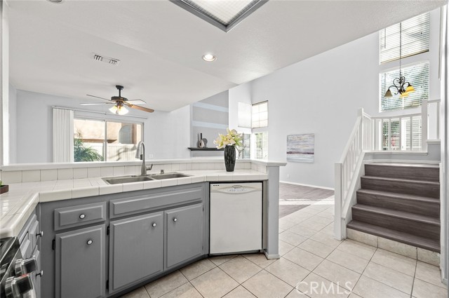 Detail Gallery Image 18 of 50 For 1111 Portofino Ct #101,  Corona,  CA 92881 - 3 Beds | 2/1 Baths
