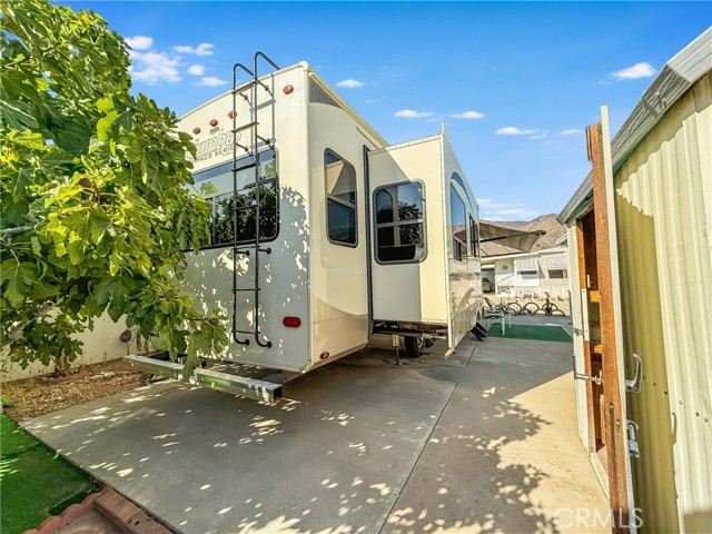 1244 31 Bounty Way, San Jacinto CA: https://media.crmls.org/medias/d769a6a3-3b7a-42d1-a0b9-14abd646a453.jpg