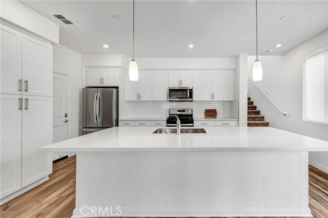 1458 E Laurelwood Drive, San Bernardino CA: https://media.crmls.org/medias/d769ac35-599c-4651-b5ec-3b2f5101770c.jpg