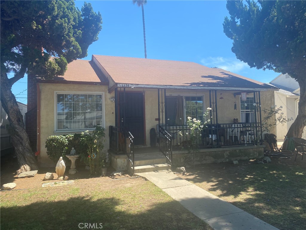 1136 E Ridgewood Street, Long Beach, CA 90807