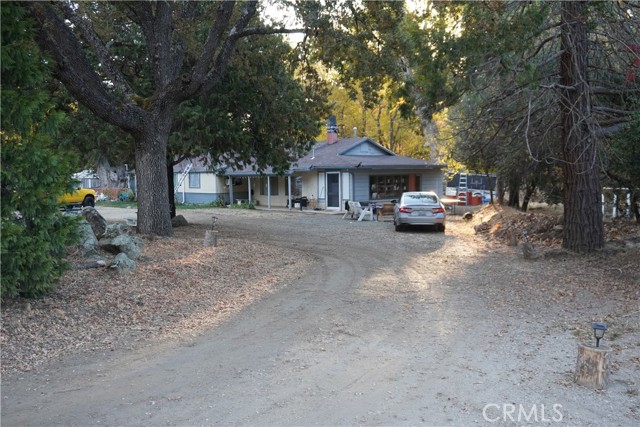 Detail Gallery Image 1 of 11 For 9635 Carmelita Ave, Atascadero,  CA 93422 - 4 Beds | 2 Baths