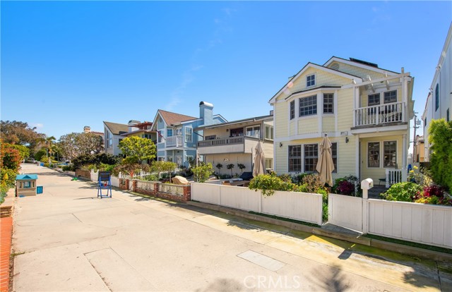 Detail Gallery Image 32 of 33 For 336 10th St, Manhattan Beach,  CA 90266 - 5 Beds | 4 Baths