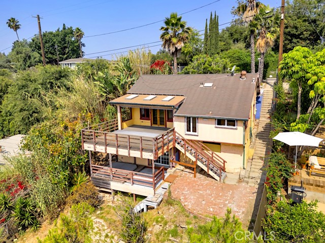 2052 N Alvarado N Street, Los Angeles CA: https://media.crmls.org/medias/d76b561b-4ac5-43f4-9ed2-1b0077bf1356.jpg