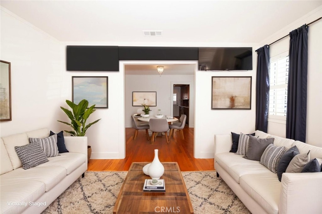 MLS #OC25186125 img 4