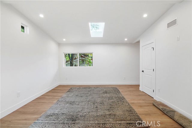 Detail Gallery Image 13 of 32 For 10028 Shoup, Chatsworth,  CA 91311 - 2 Beds | 2 Baths