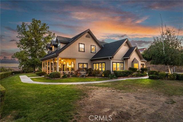 Detail Gallery Image 2 of 59 For 31819 Highview Dr, Redlands,  CA 92373 - 4 Beds | 3/1 Baths