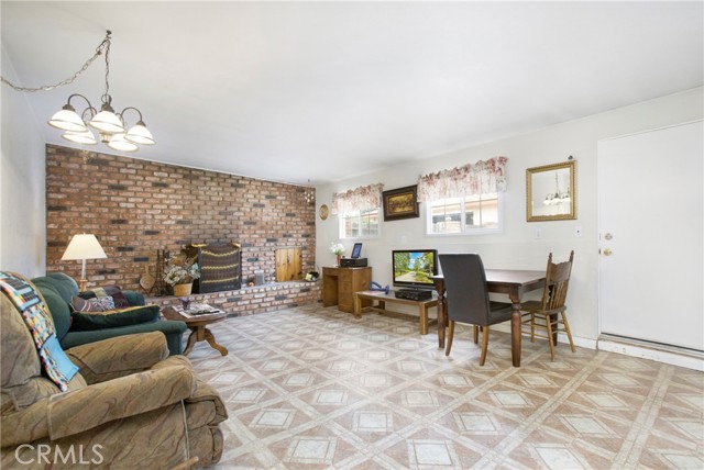 Detail Gallery Image 5 of 27 For 2611 Gregory Ln, La Habra,  CA 90631 - 3 Beds | 2 Baths