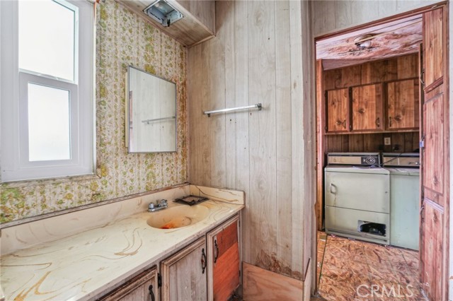 2930 W Rialto ave, Rialto CA: https://media.crmls.org/medias/d76cc83a-0592-4217-aa64-c18172e67bc5.jpg