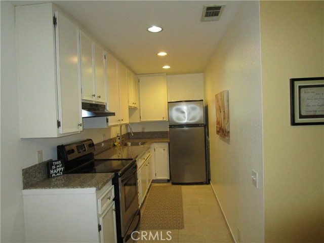 Image 9 for 2800 Los Felices CIR #203