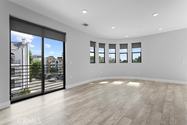 Detail Gallery Image 7 of 21 For 4383 Sepulveda Bld #201,  Sherman Oaks,  CA 91403 - 2 Beds | 2 Baths