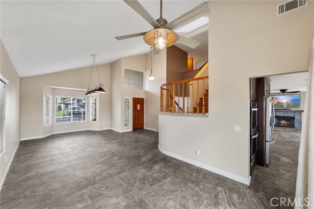 23573 Spindle Way, Murrieta CA: https://media.crmls.org/medias/d76f2bf9-bc2c-4b05-aa09-2023bddee941.jpg