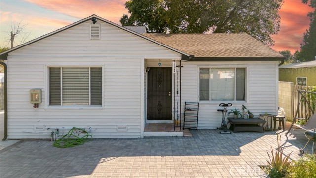 Detail Gallery Image 6 of 49 For 15944 Valerio St, Van Nuys,  CA 91406 - 7 Beds | 5 Baths