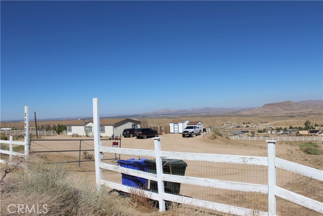 Detail Gallery Image 1 of 20 For 25926 Outpost Rd, Apple Valley,  CA 92308 - 3 Beds | 2 Baths