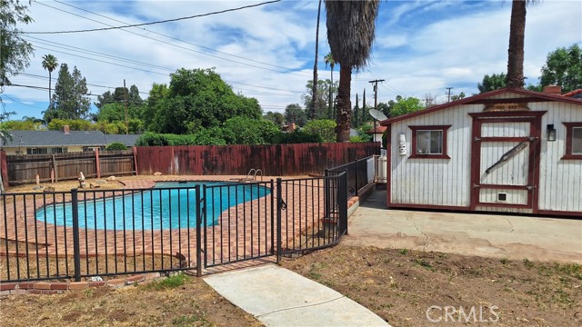 Detail Gallery Image 28 of 30 For 2327 Fairview, Riverside,  CA 92506 - 3 Beds | 1/1 Baths