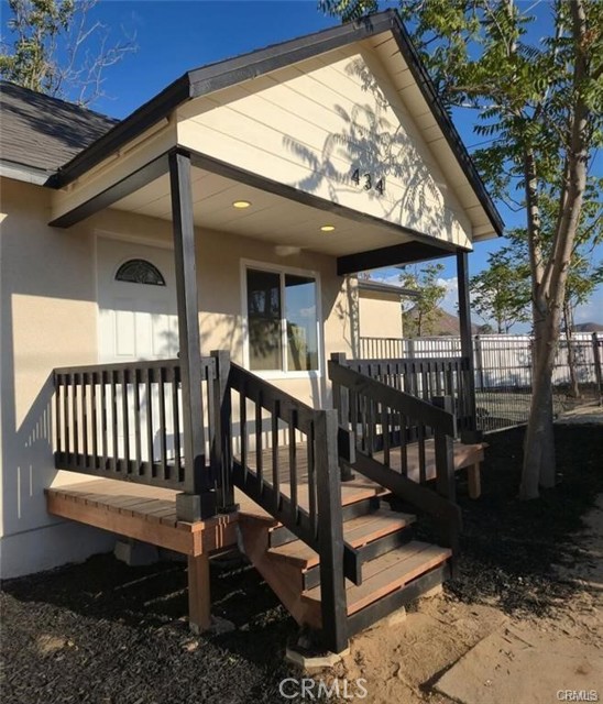 Detail Gallery Image 2 of 15 For 434 Highland, Riverside,  CA 92507 - 3 Beds | 1 Baths