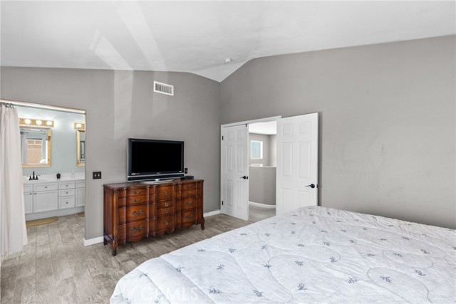 27606 Primrose Lane, Castaic CA: https://media.crmls.org/medias/d7705468-9317-4076-8443-5dd7d761e568.jpg