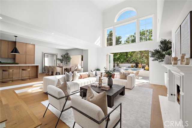 48 Belcourt Drive, Newport Beach CA: https://media.crmls.org/medias/d770ca25-9b2f-432c-9c69-303d9510f917.jpg