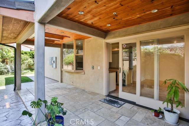 16802 Kamalii Drive, Huntington Beach CA: https://media.crmls.org/medias/d771362a-fff0-4758-a560-159daee7b758.jpg