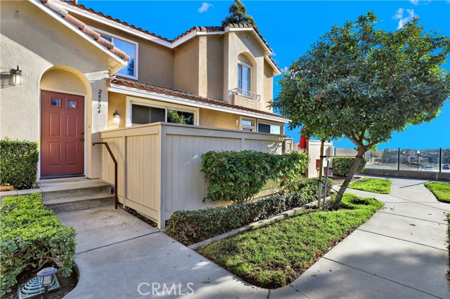 Detail Gallery Image 3 of 32 For 28524 Sorano, Trabuco Canyon,  CA 92679 - 3 Beds | 2/1 Baths