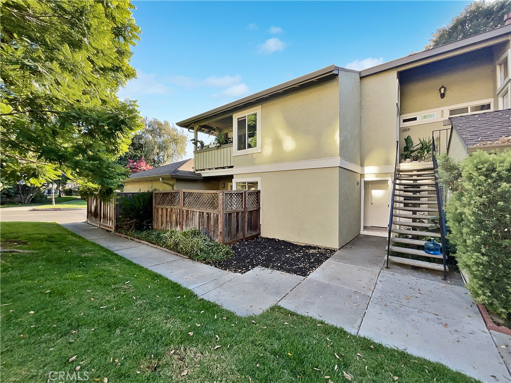 1023 Delna Manor