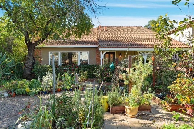 Detail Gallery Image 4 of 45 For 4963 Haskell, Encino,  CA 91436 - 4 Beds | 2 Baths