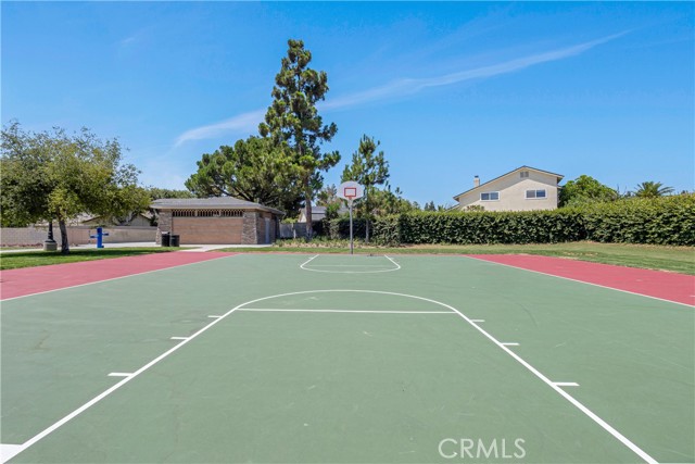 Detail Gallery Image 34 of 36 For 14772 Briarcliff Pl, Tustin,  CA 92780 - 3 Beds | 2 Baths