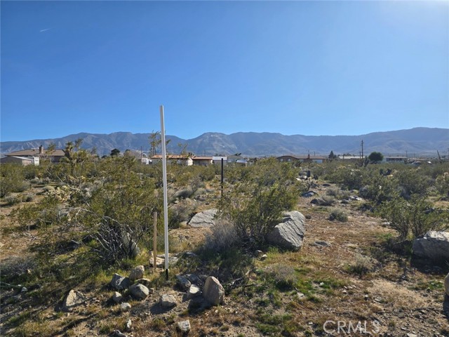 Detail Gallery Image 10 of 18 For 32573 Azurite, Lucerne Valley,  CA 92356 - – Beds | – Baths