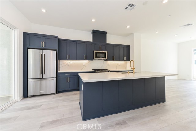 Detail Gallery Image 13 of 48 For 1418 S Urbana St, Anaheim,  CA 92805 - 4 Beds | 3/1 Baths