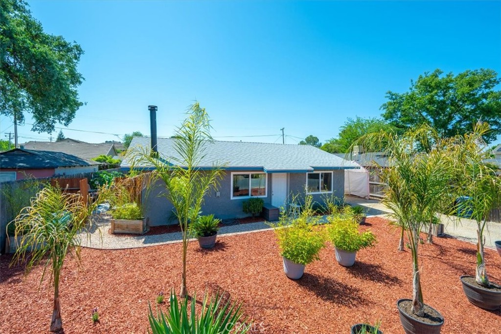1415 Rio Vista Place