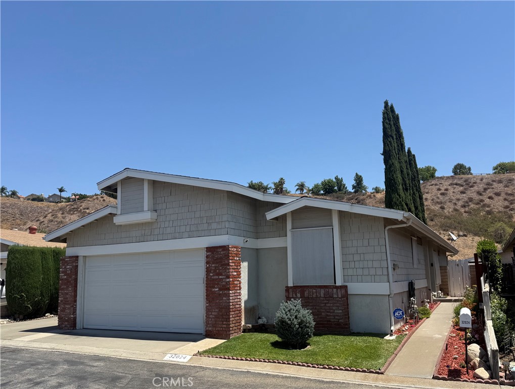 32024 Emerald Lane