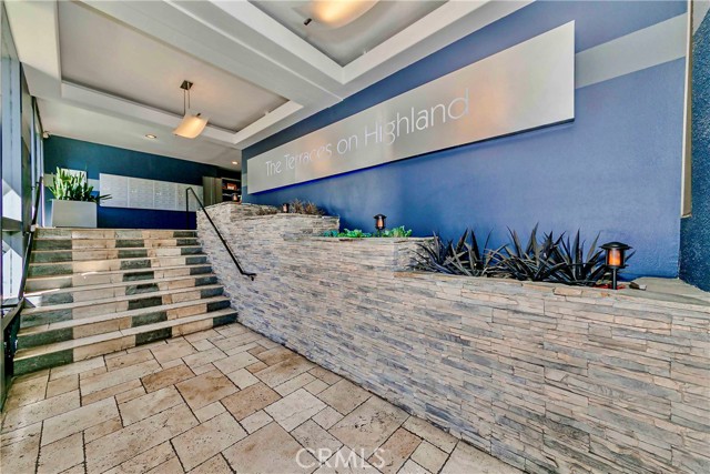 Detail Gallery Image 34 of 51 For 1940 N Highland Ave #66,  Los Angeles,  CA 90068 - 2 Beds | 2 Baths
