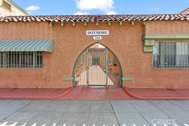 234 Lime Avenue, Long Beach CA: https://media.crmls.org/medias/d777198e-ed69-4c3c-af14-8940f18fc78f.jpg