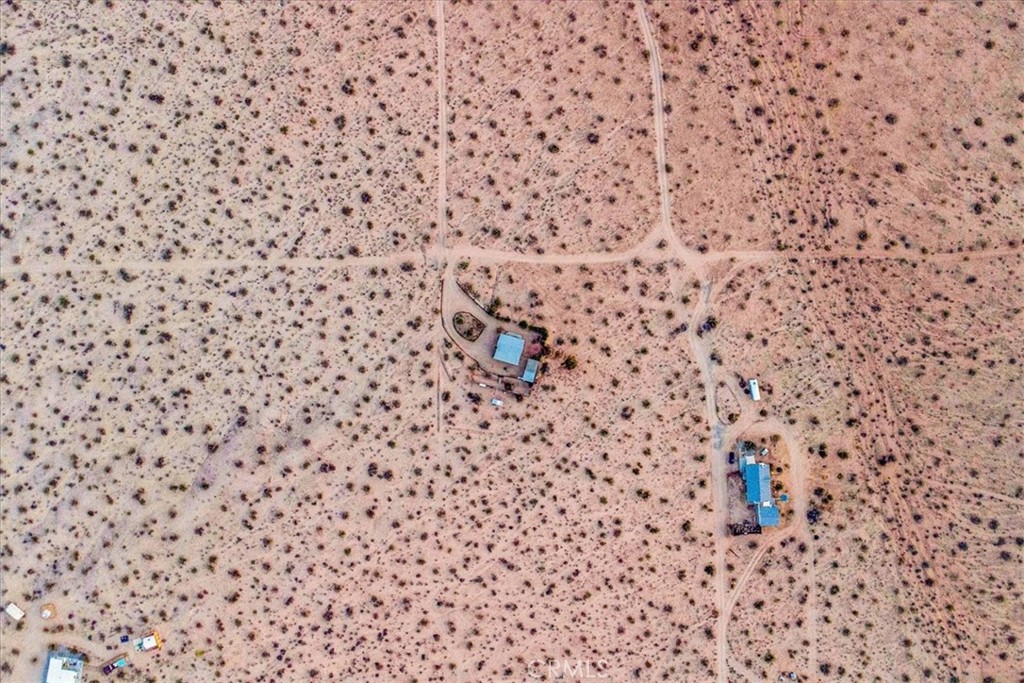 https://media.crmls.org/medias/d7775995-045c-4b66-84ed-068a844907ec.jpg?preset=X-Large