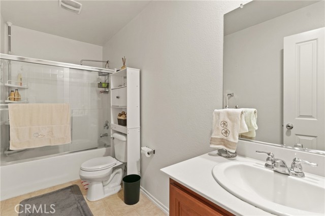 Detail Gallery Image 24 of 36 For 43130 Vineyard Dr, Lancaster,  CA 93535 - 5 Beds | 2/1 Baths