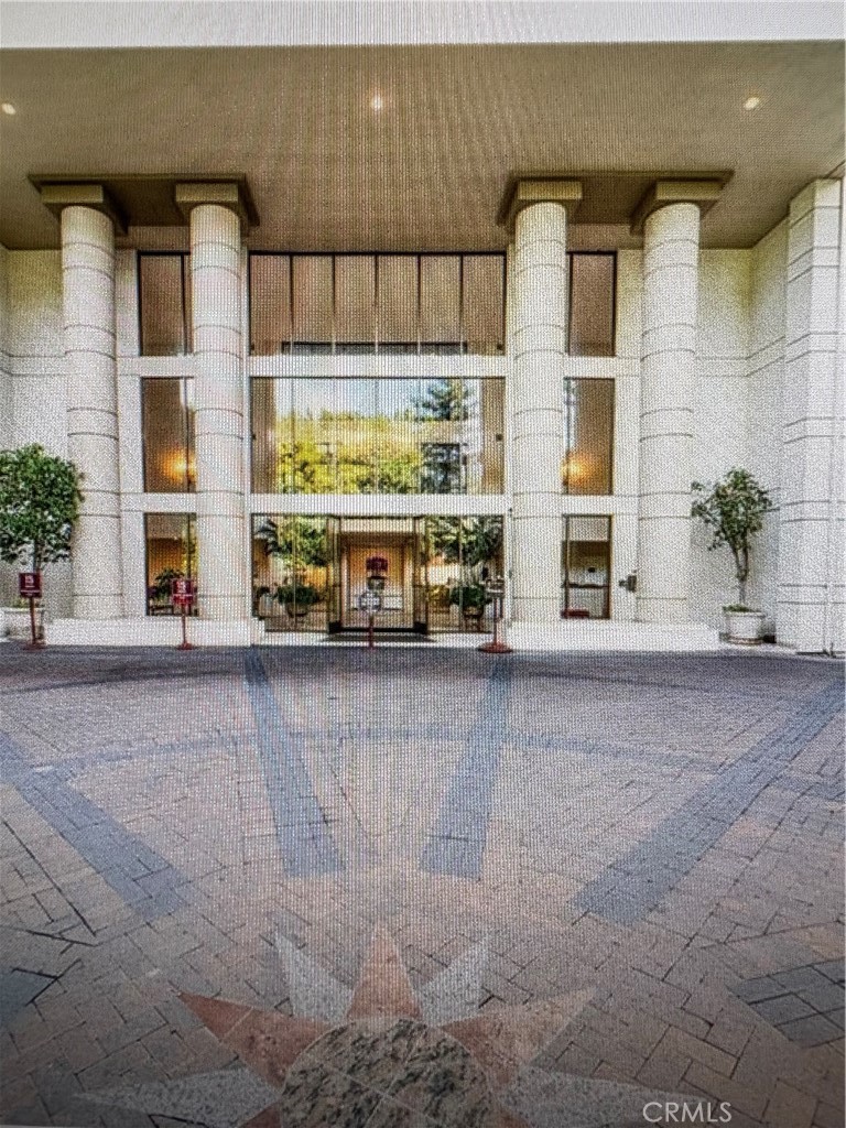https://media.crmls.org/medias/d779c046-1858-4a9f-bc02-090ddca6117b.jpg?preset=X-Large