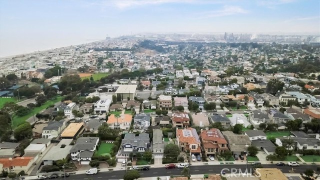 609 15th Street, Manhattan Beach, California 90266, 5 Bedrooms Bedrooms, ,1 BathroomBathrooms,Residential,Sold,15th,SB21193724