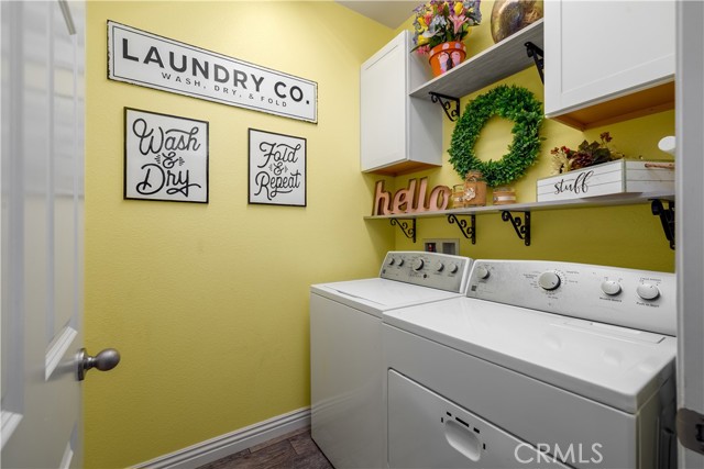 10894 Clover, Corona CA: https://media.crmls.org/medias/d77b66f5-06e1-432f-8f1c-0283b7fc3ce3.jpg