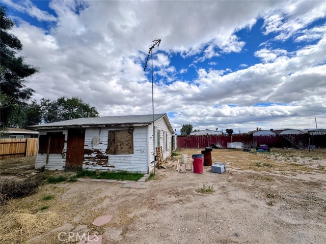 Detail Gallery Image 2 of 9 For 168 N Acacia St, Blythe,  CA 92225 - 1 Beds | 2 Baths